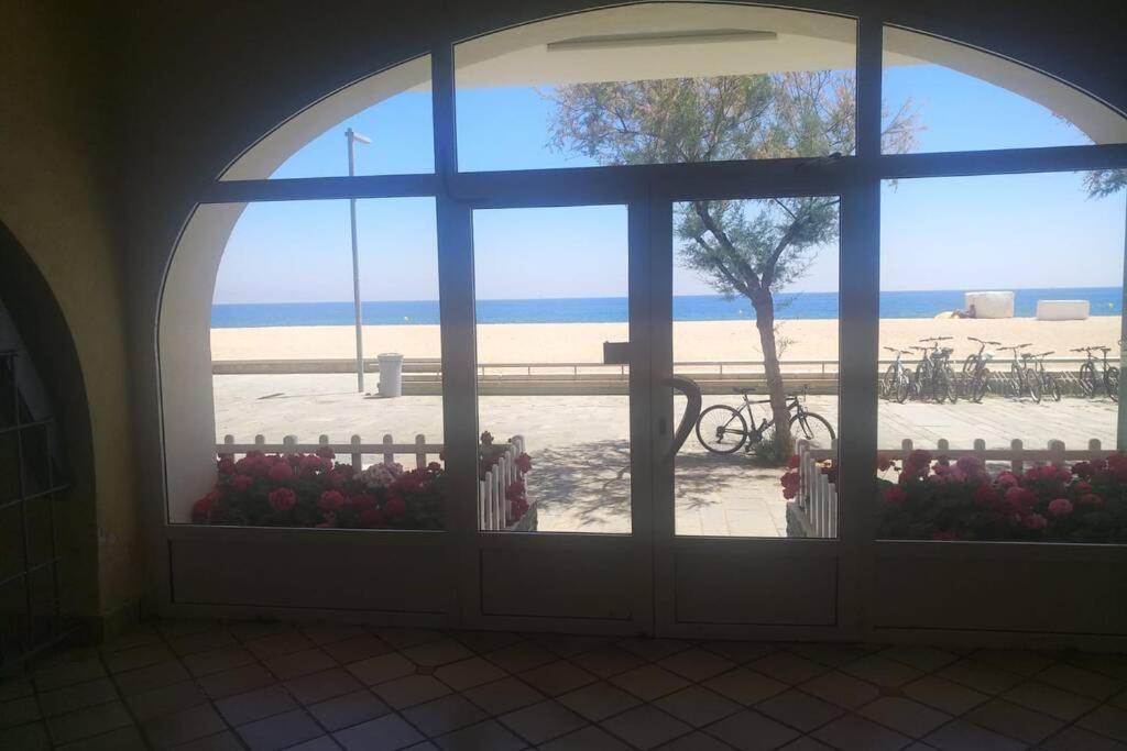 Estudio Primera Línea De Mar Con Piscina Y Párking Platja d'Aro Exterior foto