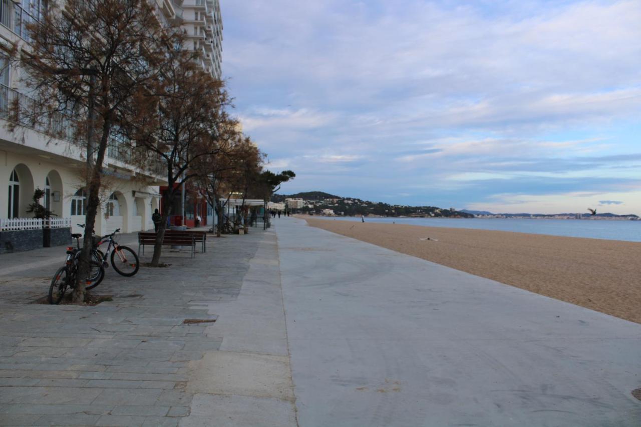 Estudio Primera Línea De Mar Con Piscina Y Párking Platja d'Aro Exterior foto